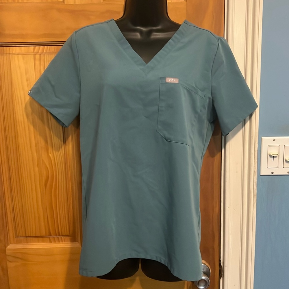 Figs Hydrogreen Catarina Scrub Top!
